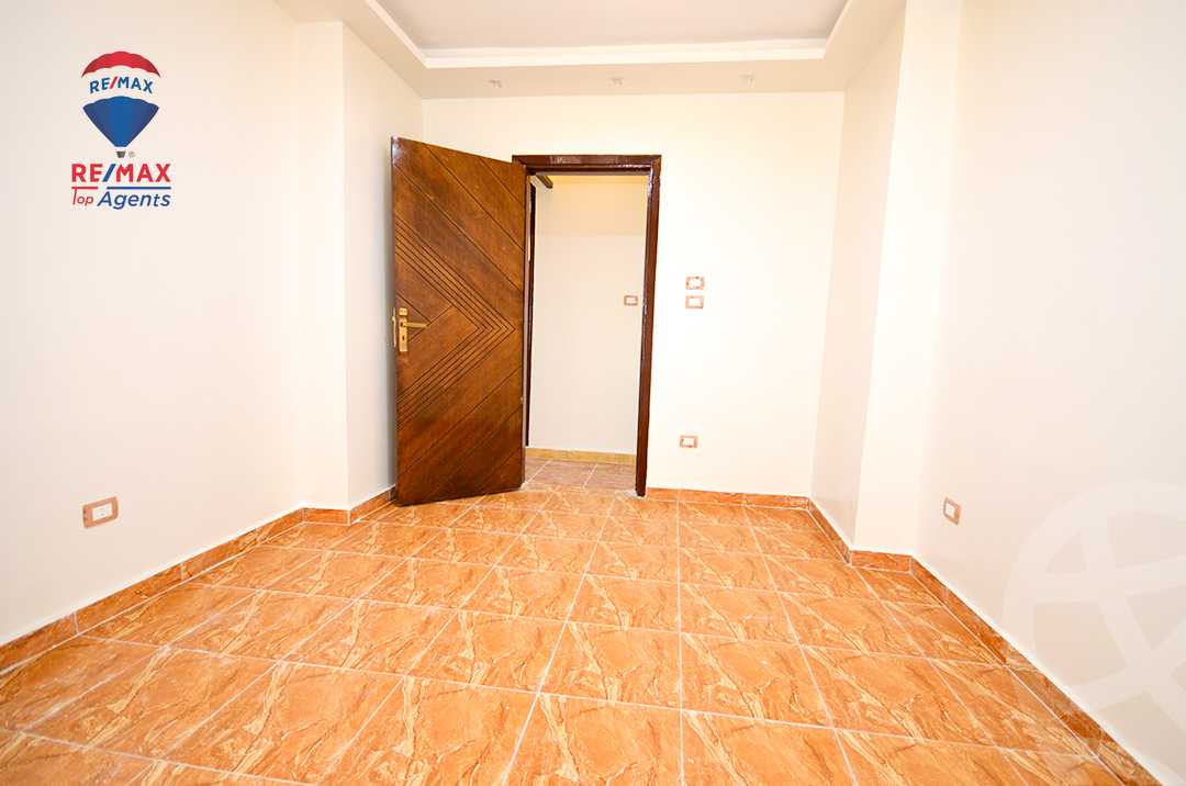 https://aqarmap.com.eg/ar/listing/6309285-for-sale-alexandria-sydy-bshr-sydy-bshr-bhry-gamal-abd-el-nasir-st