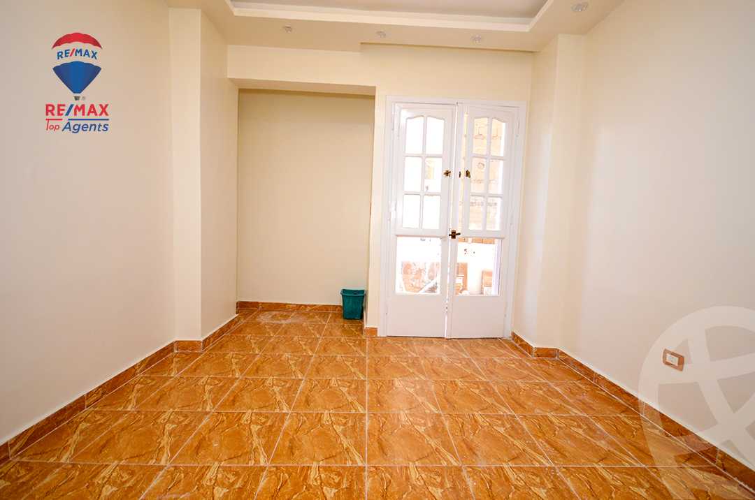 https://aqarmap.com.eg/ar/listing/6309285-for-sale-alexandria-sydy-bshr-sydy-bshr-bhry-gamal-abd-el-nasir-st