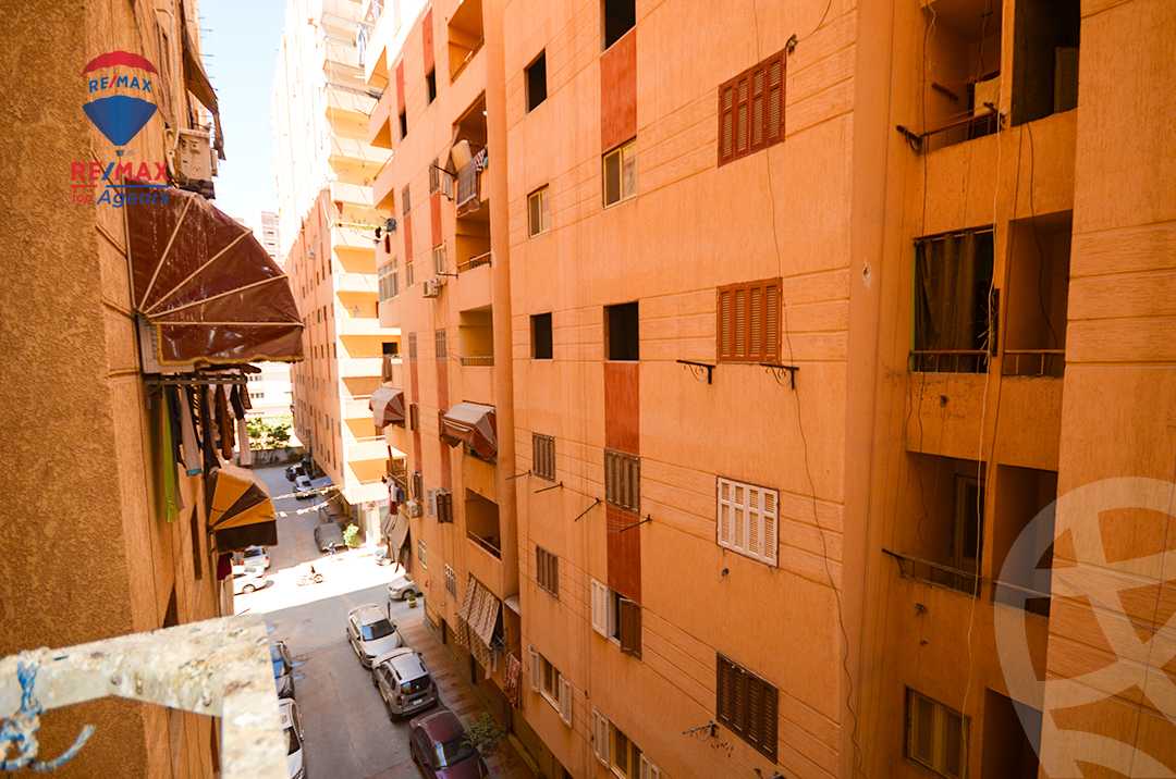 https://aqarmap.com.eg/ar/listing/6309616-for-sale-alexandria-el-asafra-shr-45