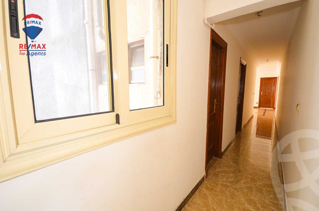 https://aqarmap.com.eg/ar/listing/6321009-for-sale-alexandria-roshdy-shr-bw-qyr-tryq-lhry