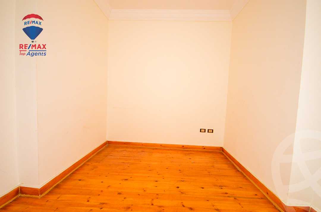 https://aqarmap.com.eg/ar/listing/6321009-for-sale-alexandria-roshdy-shr-bw-qyr-tryq-lhry