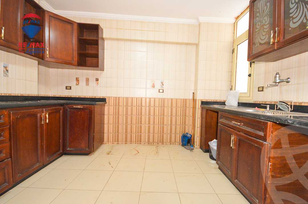 https://aqarmap.com.eg/ar/listing/6321009-for-sale-alexandria-roshdy-shr-bw-qyr-tryq-lhry