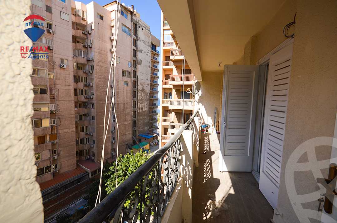 https://aqarmap.com.eg/ar/listing/6334641-for-rent-alexandria-sn-styfnw-abd-el-salam-aref-st