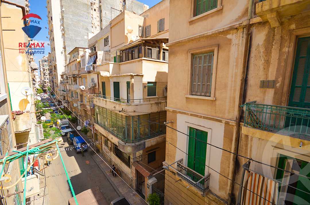 https://aqarmap.com.eg/ar/listing/6335415-for-sale-alexandria-camp-cesar-el-gaish-rd