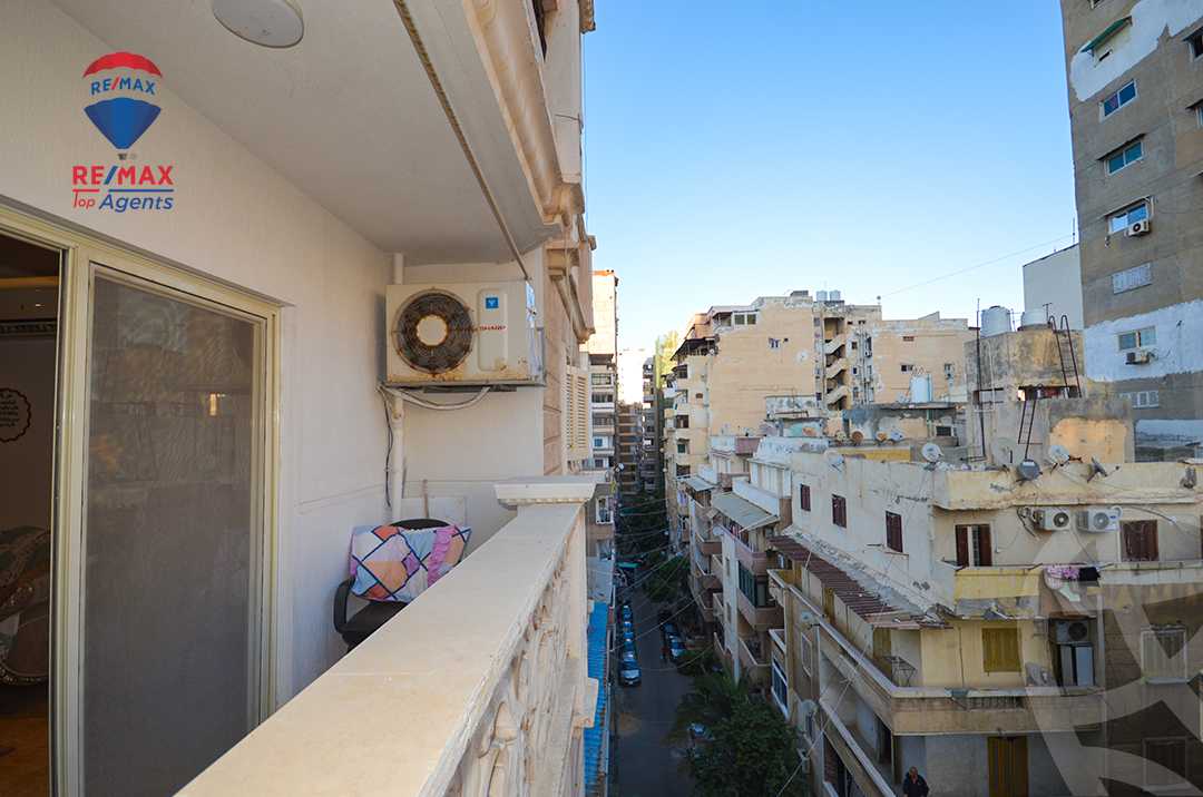 https://aqarmap.com.eg/ar/listing/6353418-for-rent-alexandria-sn-styfnw-abd-el-salam-aref-st