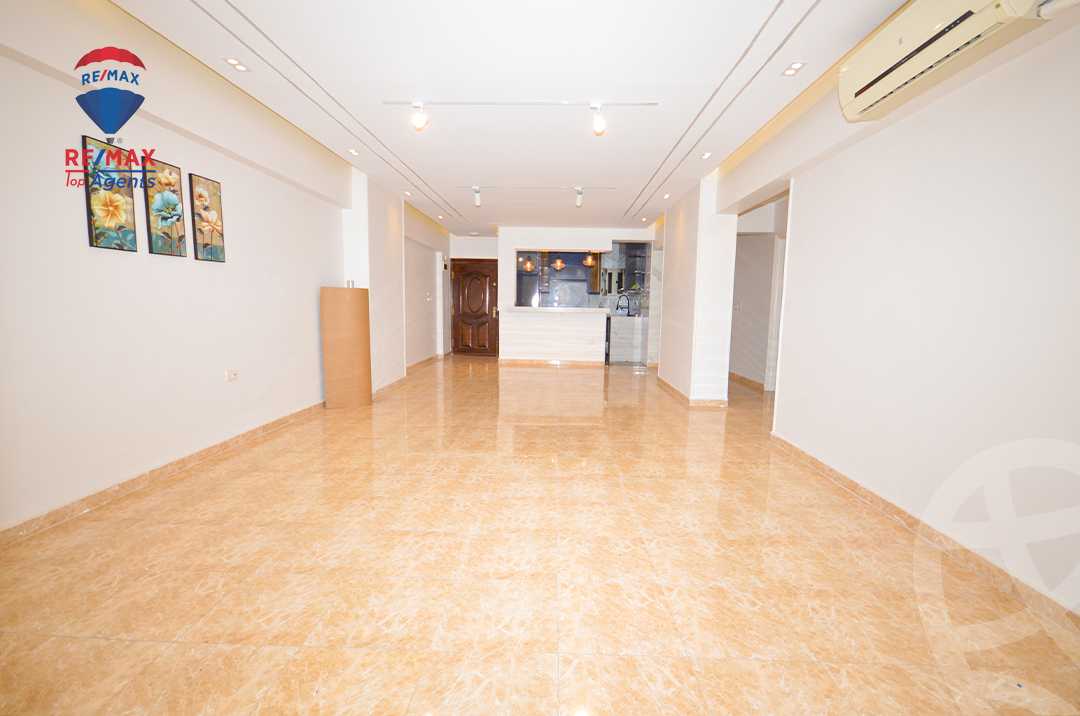 https://aqarmap.com.eg/ar/listing/6359075-for-rent-alexandria-sn-styfnw-abd-el-salam-aref-st