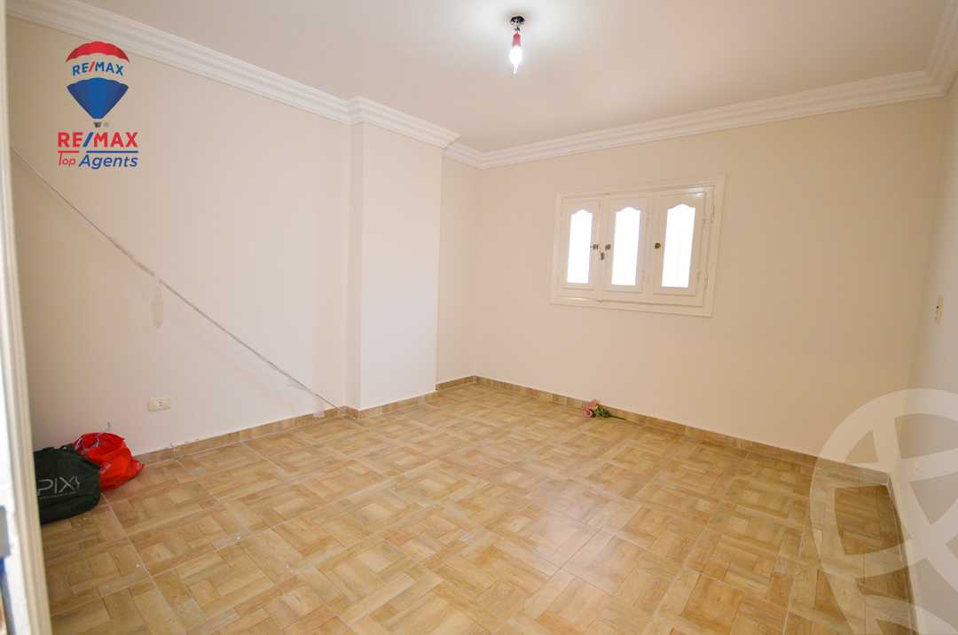 https://aqarmap.com.eg/ar/listing/6359075-for-rent-alexandria-sn-styfnw-abd-el-salam-aref-st