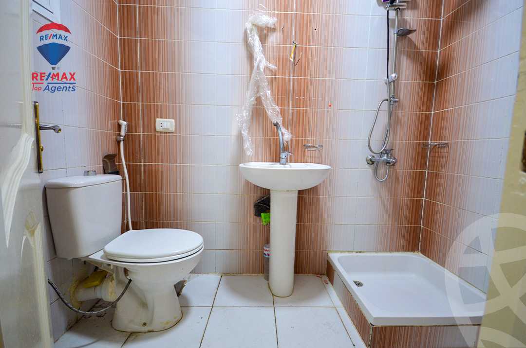 https://aqarmap.com.eg/ar/listing/6359075-for-rent-alexandria-sn-styfnw-abd-el-salam-aref-st