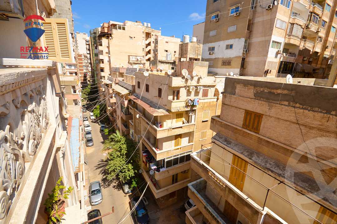 https://aqarmap.com.eg/ar/listing/6359075-for-rent-alexandria-sn-styfnw-abd-el-salam-aref-st