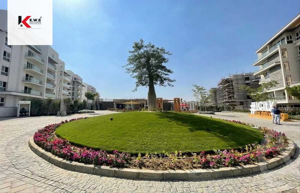 https://aqarmap.com.eg/ar/listing/5111081-for-sale-cairo-new-cairo-compounds-mwntn-fyw-y-syty-club-park-mountain-view-icity