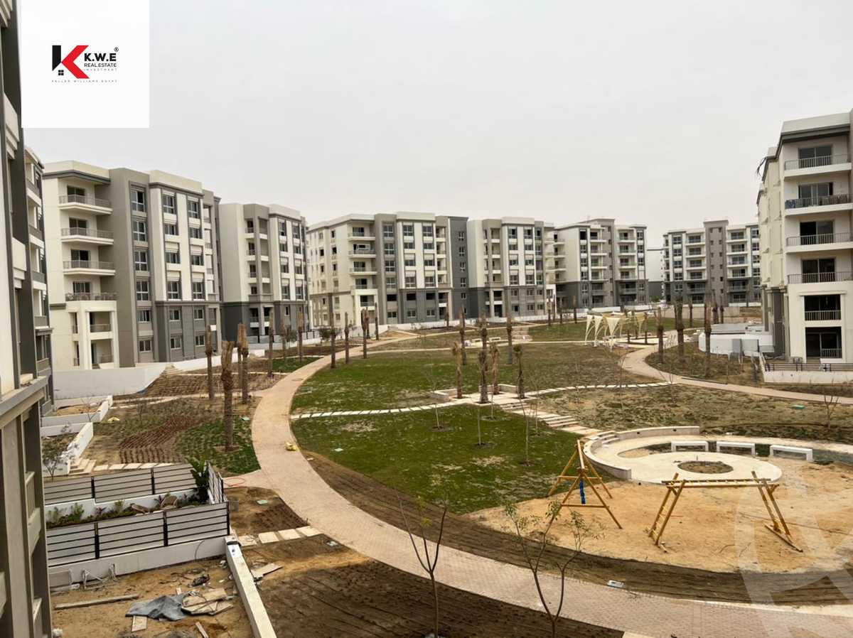 https://aqarmap.com.eg/en/listing/5603018-for-sale-cairo-new-cairo-compounds-hyde-park-greens-hyde-park-compound