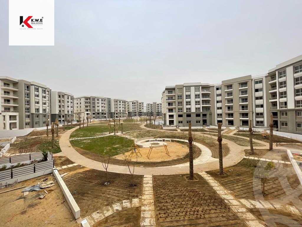 https://aqarmap.com.eg/en/listing/5603023-for-sale-cairo-new-cairo-compounds-hyde-park-greens-hyde-park-compound