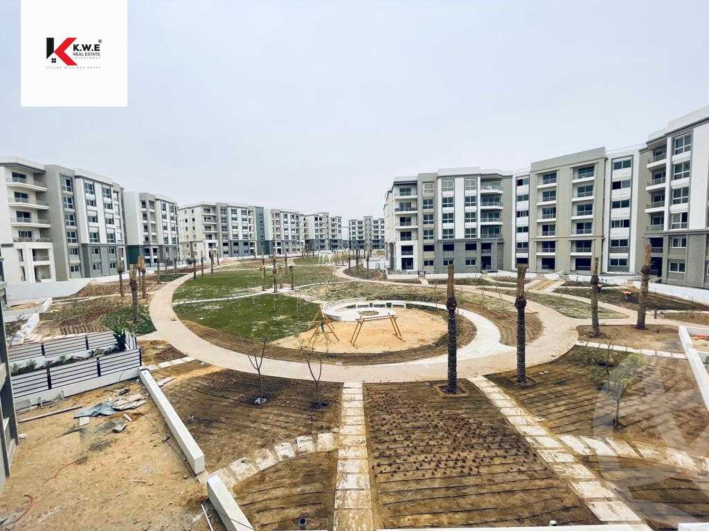 https://aqarmap.com.eg/en/listing/5603023-for-sale-cairo-new-cairo-compounds-hyde-park-greens-hyde-park-compound