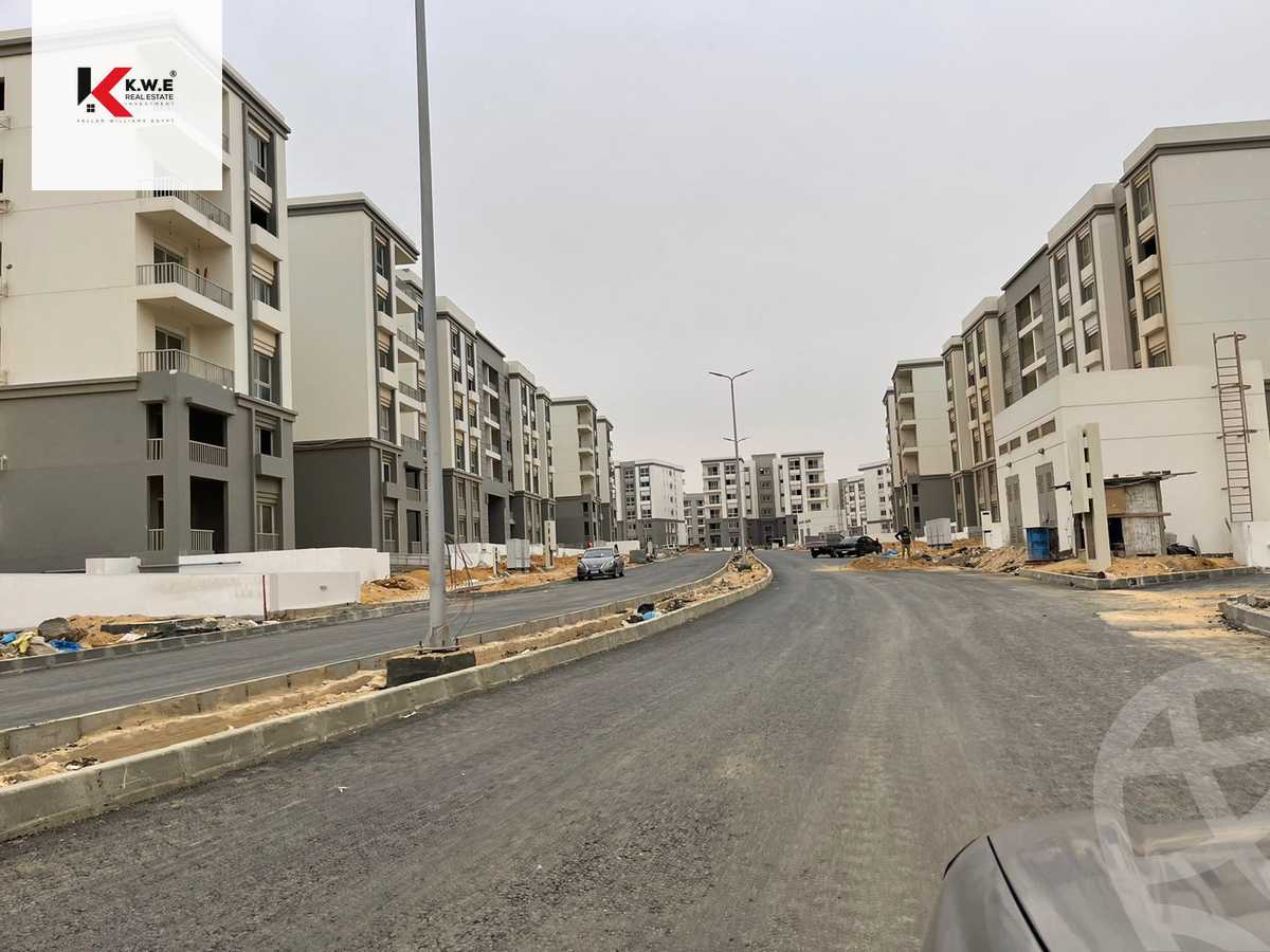 https://aqarmap.com.eg/en/listing/5603023-for-sale-cairo-new-cairo-compounds-hyde-park-greens-hyde-park-compound