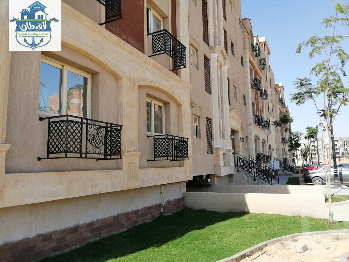 https://aqarmap.com.eg/ar/listing/3834421-for-sale-cairo-new-cairo-compounds-rock-vera
