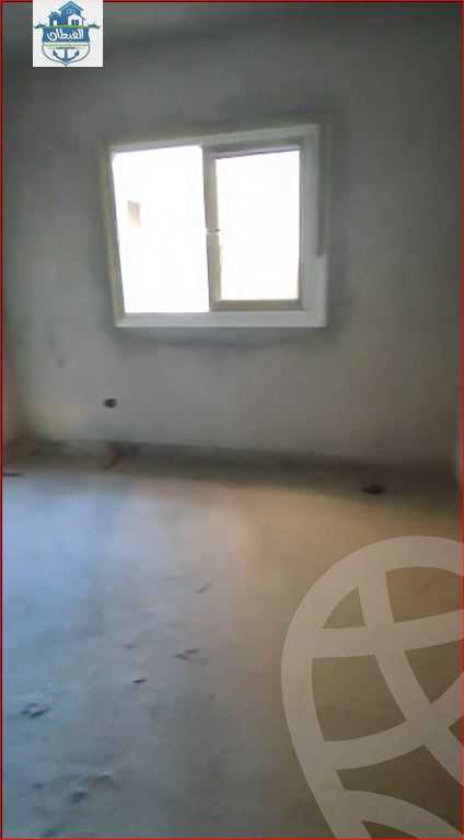https://aqarmap.com.eg/ar/listing/3834421-for-sale-cairo-new-cairo-compounds-rock-vera