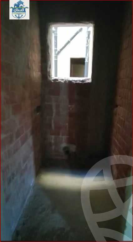 https://aqarmap.com.eg/ar/listing/3834421-for-sale-cairo-new-cairo-compounds-rock-vera