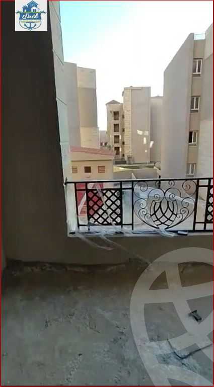 https://aqarmap.com.eg/ar/listing/3834421-for-sale-cairo-new-cairo-compounds-rock-vera