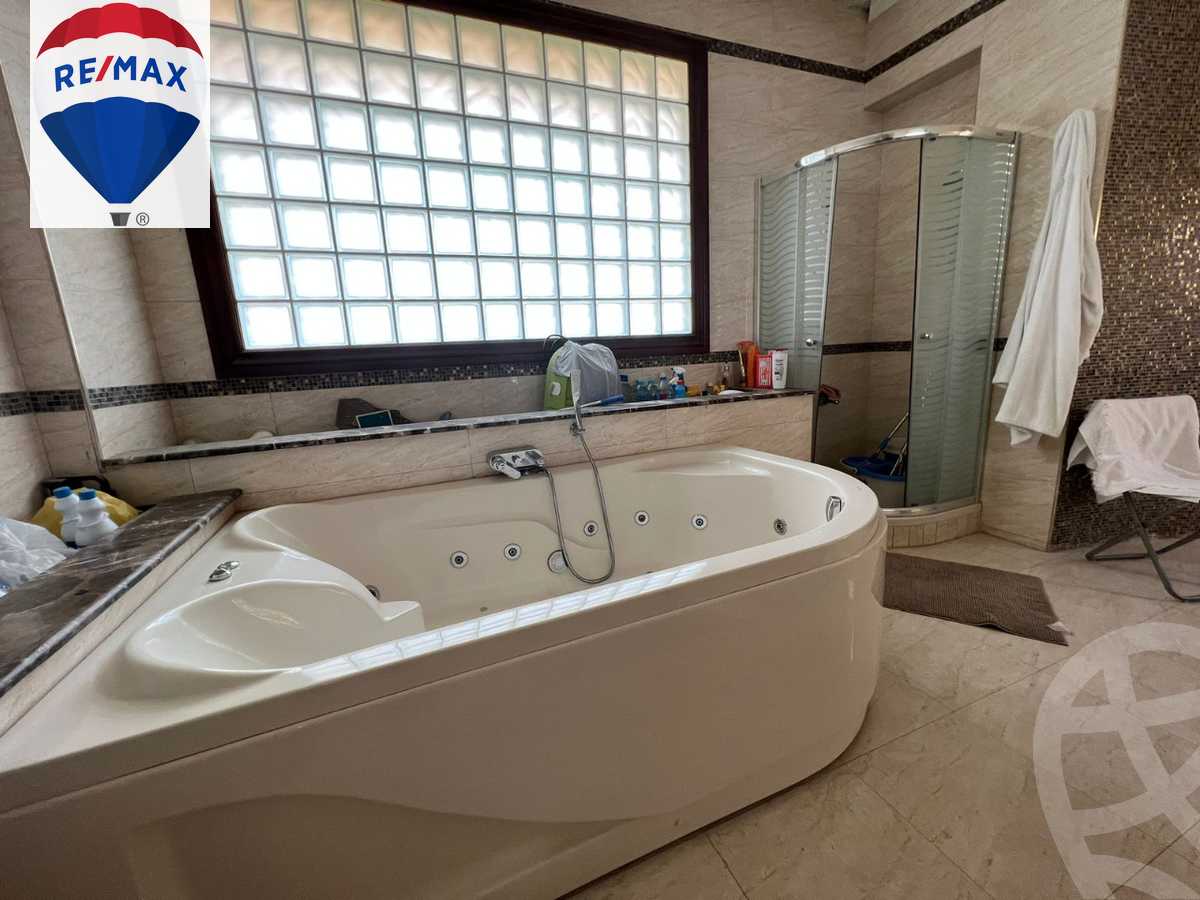 https://aqarmap.com.eg/ar/listing/3645098-for-sale-cairo-new-cairo-ltjm-lkhms-el-ahyaa-third-neighborhood-street-10