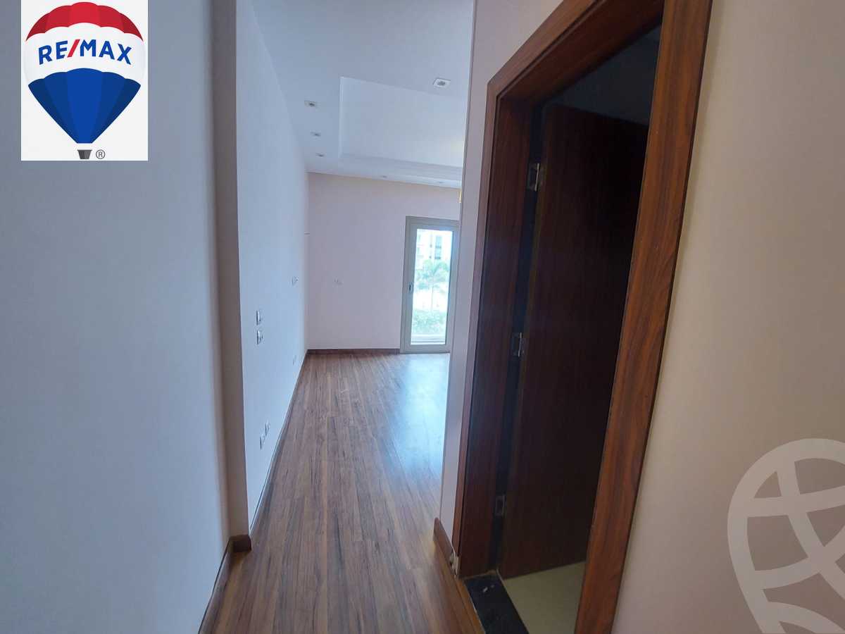 https://aqarmap.com.eg/ar/listing/3713057-for-sale-cairo-new-cairo-compounds-galleria-moon-valley