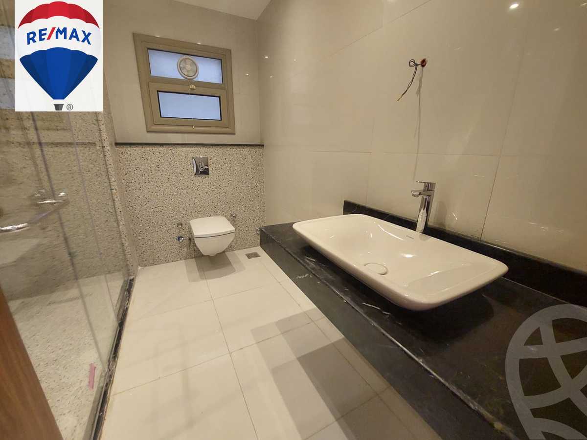 https://aqarmap.com.eg/ar/listing/3713057-for-sale-cairo-new-cairo-compounds-galleria-moon-valley