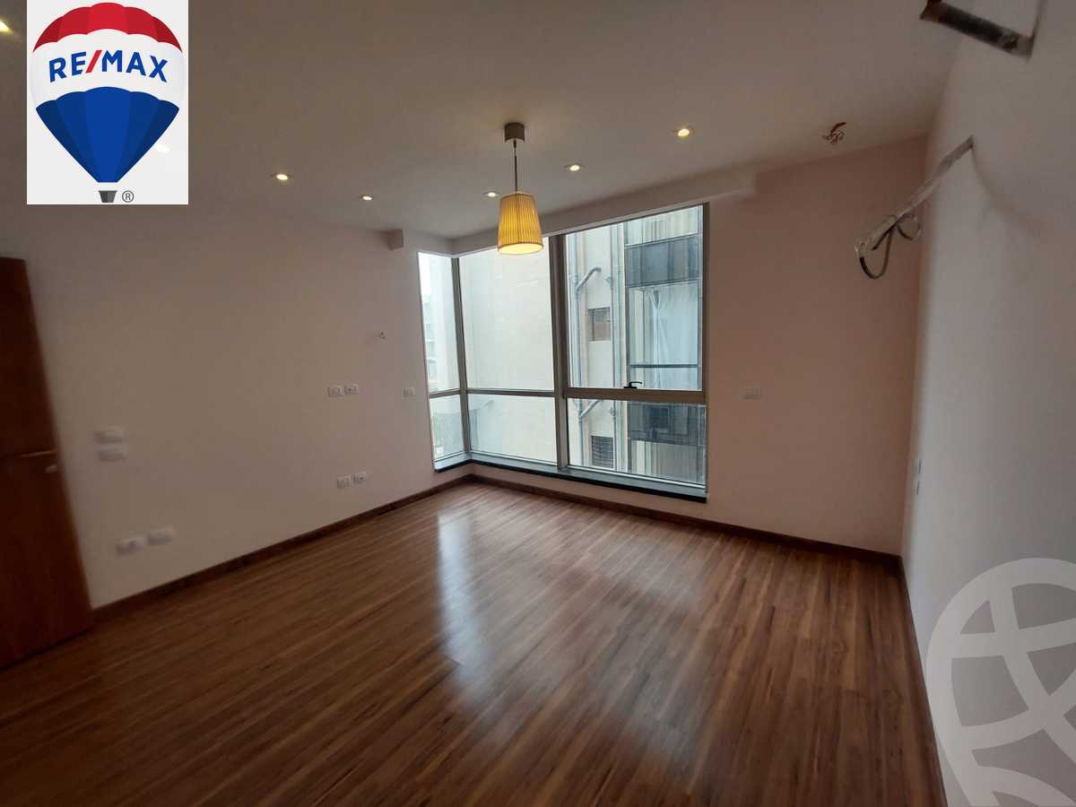 https://aqarmap.com.eg/ar/listing/3713057-for-sale-cairo-new-cairo-compounds-galleria-moon-valley