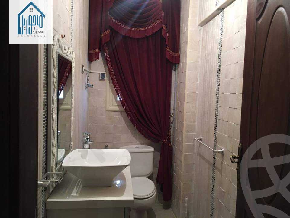 https://aqarmap.com.eg/ar/listing/3647642-for-sale-cairo-el-sheikh-zayed-city-el-hay-eltaseaa-area-2