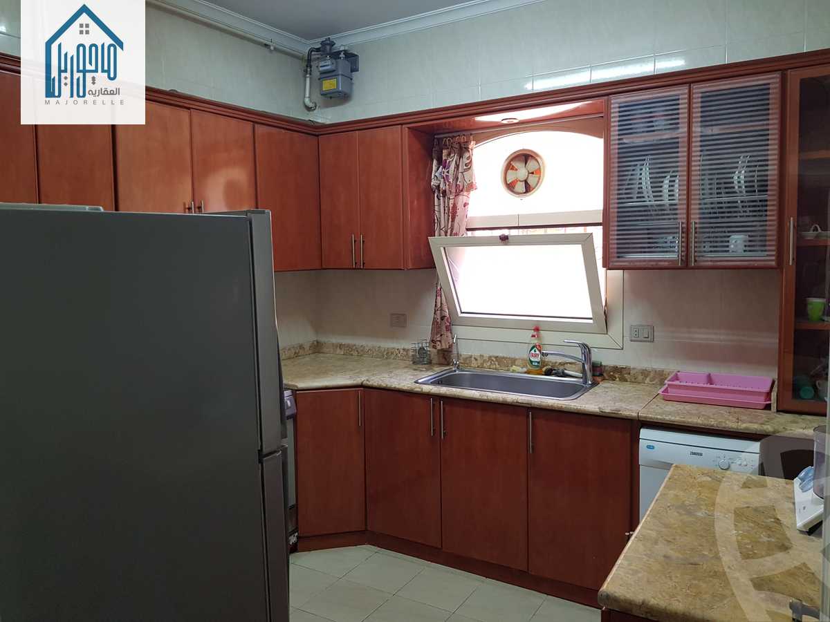 https://aqarmap.com.eg/ar/listing/3656090-for-sale-cairo-el-sheikh-zayed-city-compounds-greens