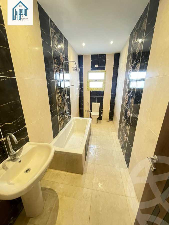 https://aqarmap.com.eg/ar/listing/3875348-for-sale-cairo-el-sheikh-zayed-city-el-hay-el-khames-lhy-lkhms