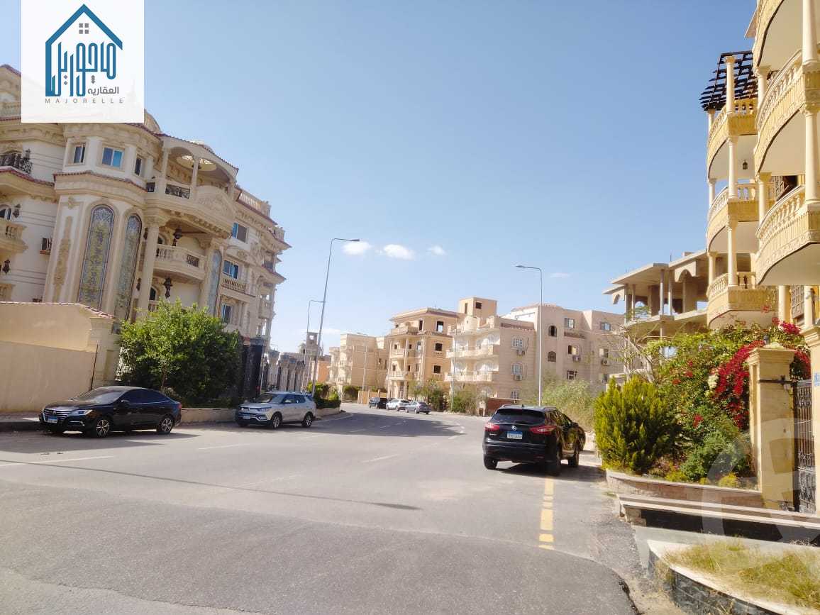 https://aqarmap.com.eg/ar/listing/3887828-for-sale-cairo-6th-of-october-garb-someed-neighborhood-11th