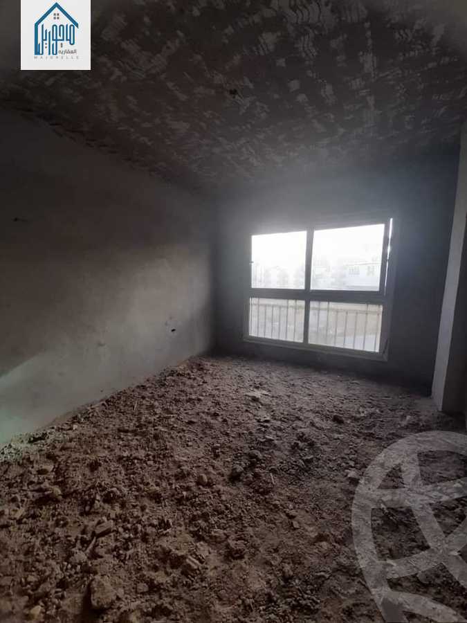 https://aqarmap.com.eg/ar/listing/3888065-for-sale-cairo-el-sheikh-zayed-city-el-hay-elasher-street-100