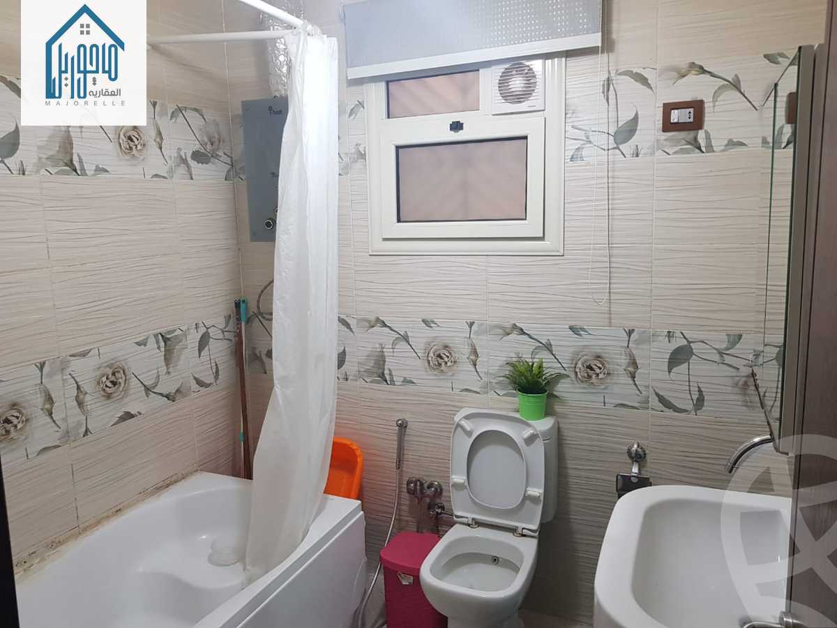 https://aqarmap.com.eg/ar/listing/3906543-for-sale-cairo-el-sheikh-zayed-city-el-hay-elasher-street-100