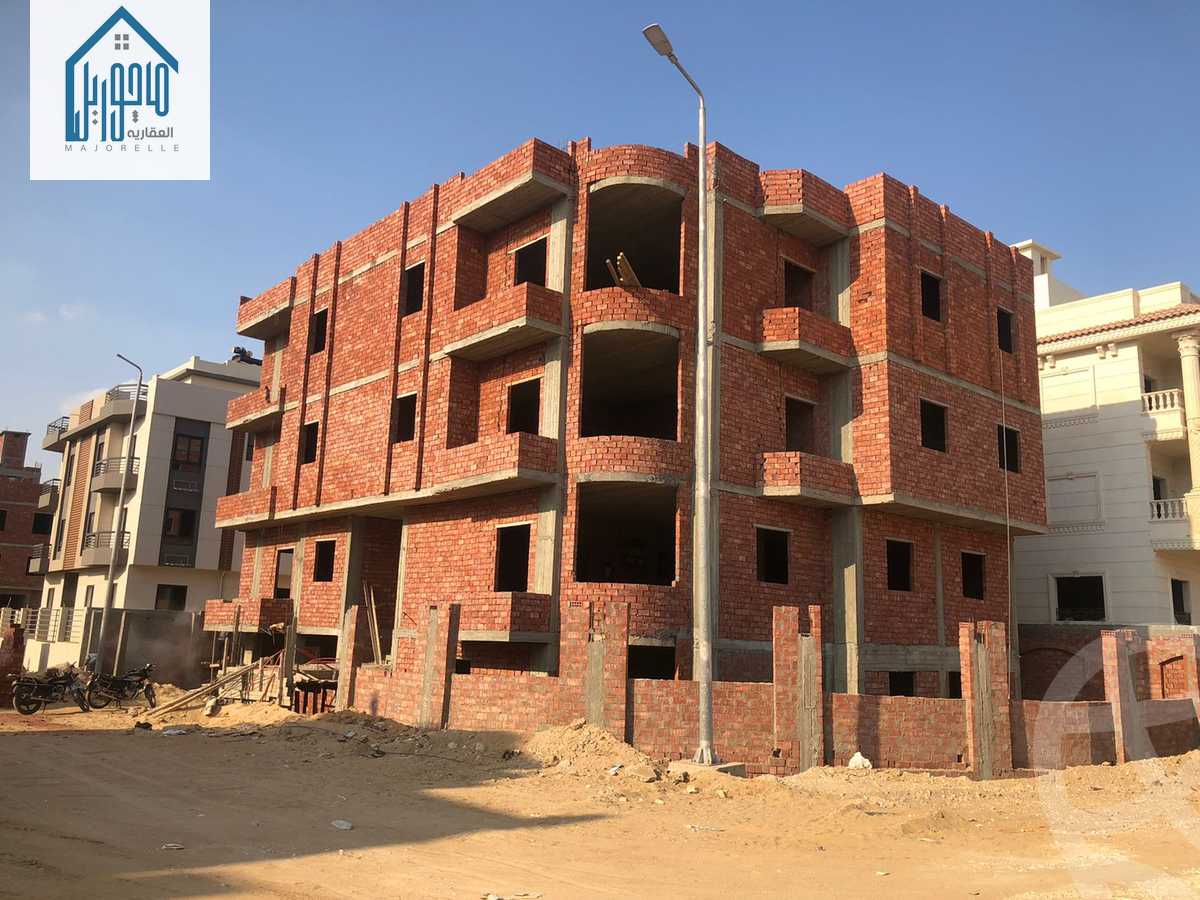 https://aqarmap.com.eg/ar/listing/4353765-for-sale-cairo-6th-of-october-featured-neighborhood-first-touristic-village-al-lewaa-mohammed-ezzat-el-zyadi-st