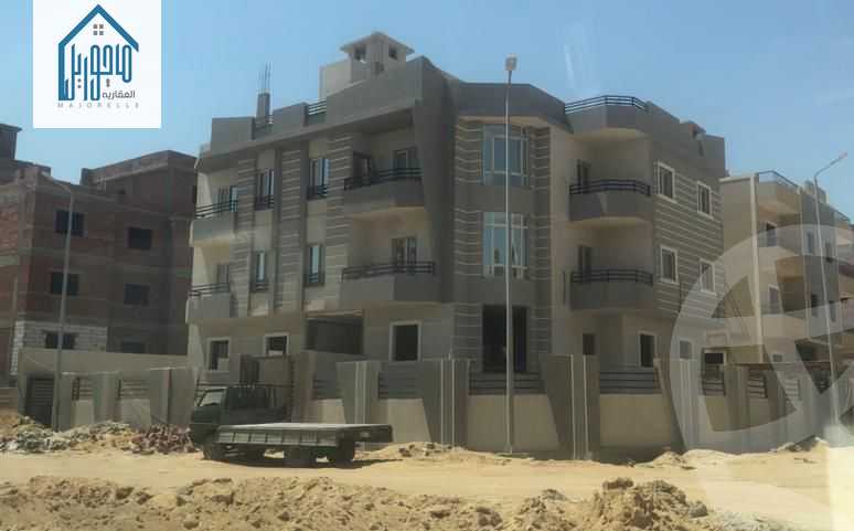 https://aqarmap.com.eg/ar/listing/4353765-for-sale-cairo-6th-of-october-featured-neighborhood-first-touristic-village-al-lewaa-mohammed-ezzat-el-zyadi-st
