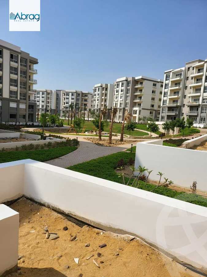 https://aqarmap.com.eg/ar/listing/3623125-for-sale-cairo-new-cairo-compounds-hyde-park