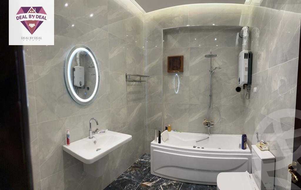 https://aqarmap.com.eg/ar/listing/4098691-for-sale-cairo-new-cairo-ltjm-lkhms-el-ahyaa-first-neighborhood