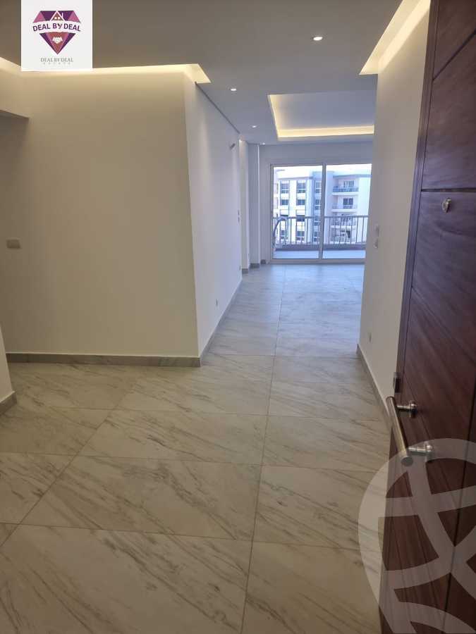 https://aqarmap.com.eg/ar/listing/5029449-for-rent-cairo-new-cairo-compounds-hyde-park-centre-ville-hyde-park