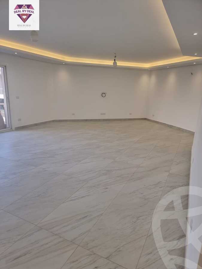 https://aqarmap.com.eg/ar/listing/5029449-for-rent-cairo-new-cairo-compounds-hyde-park-centre-ville-hyde-park