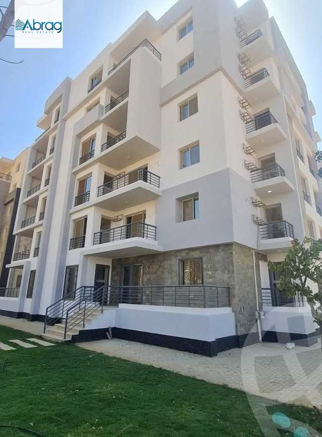 https://aqarmap.com.eg/en/listing/6066807-for-sale-cairo-el-sheikh-zayed-city-lshykh-zyd-ljdyd-west-view-residence-hdp