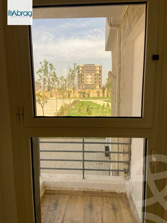 https://aqarmap.com.eg/en/listing/6066807-for-sale-cairo-el-sheikh-zayed-city-lshykh-zyd-ljdyd-west-view-residence-hdp