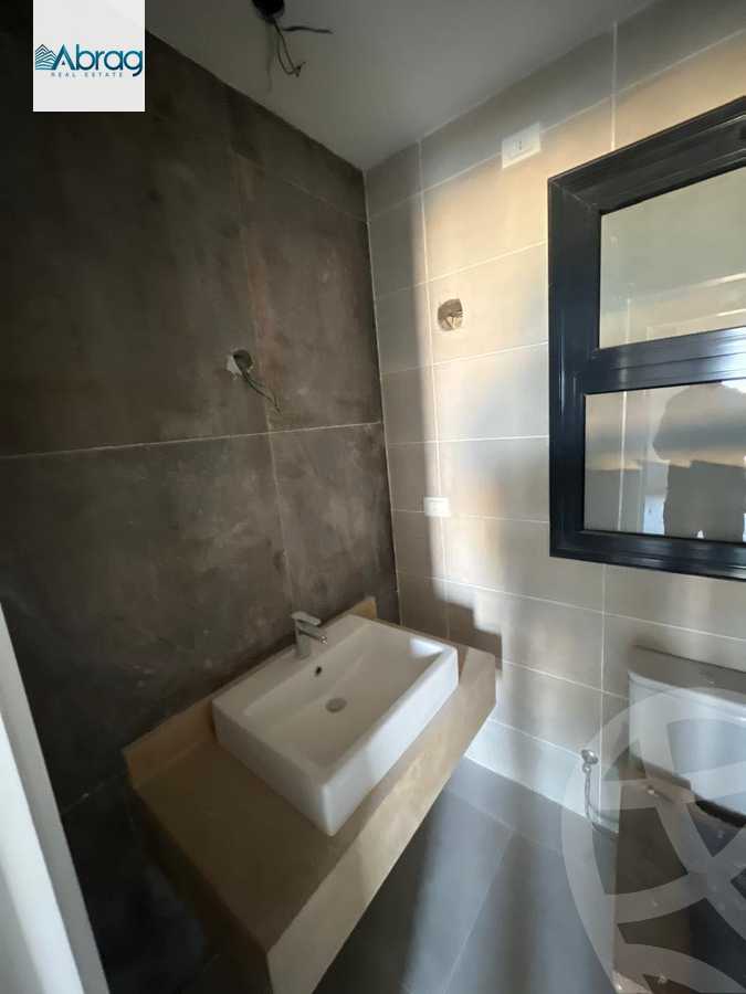 https://aqarmap.com.eg/ar/listing/6066832-for-sale-cairo-el-sheikh-zayed-city-compounds-kmbwnd-fyldj-wyst-dr-llttwyr