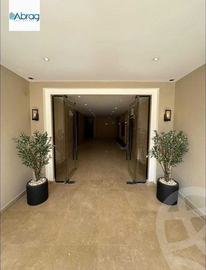 https://aqarmap.com.eg/ar/listing/6066832-for-sale-cairo-el-sheikh-zayed-city-compounds-kmbwnd-fyldj-wyst-dr-llttwyr