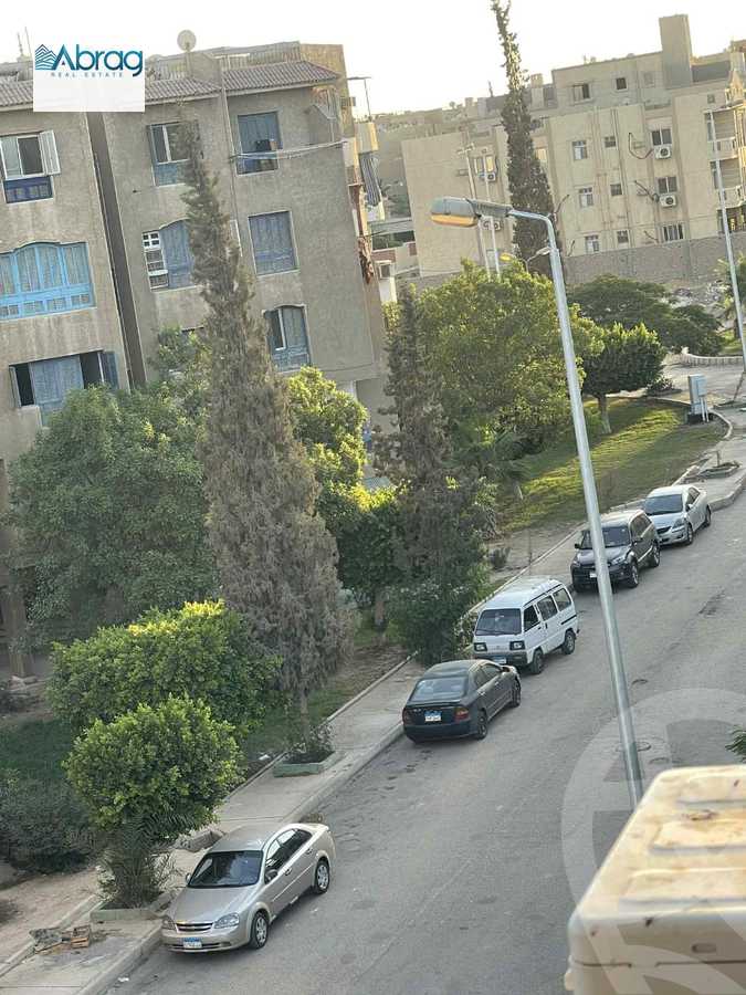 https://aqarmap.com.eg/en/listing/6346311-for-sale-cairo-el-sheikh-zayed-city-el-hay-el-thaleth-ashaer-area-3-al-shabab-rd
