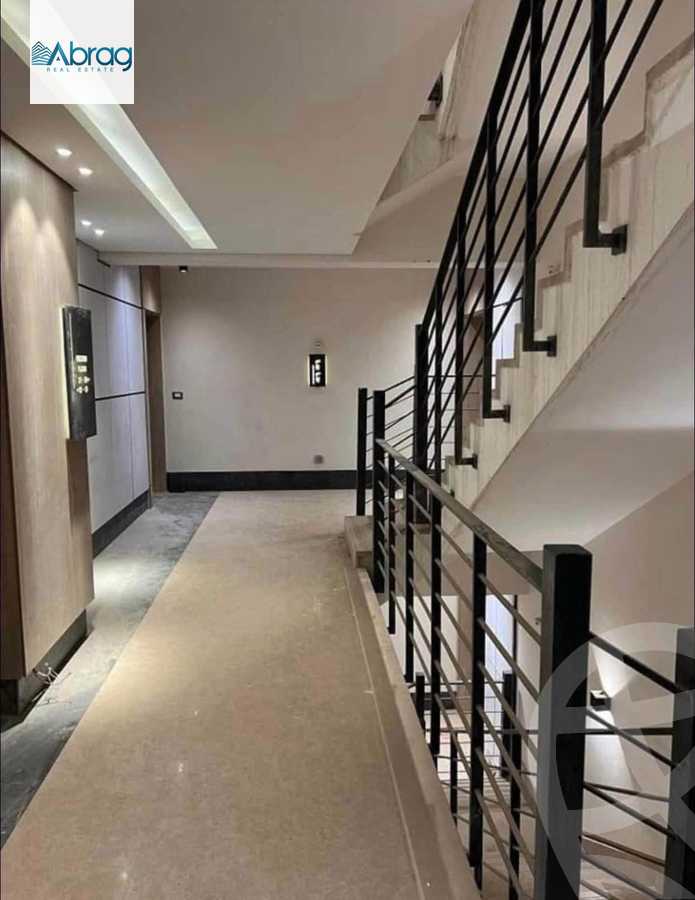 https://aqarmap.com.eg/en/listing/6433057-for-sale-cairo-el-sheikh-zayed-city-compounds-kmbwnd-fyldj-wyst-dr-llttwyr