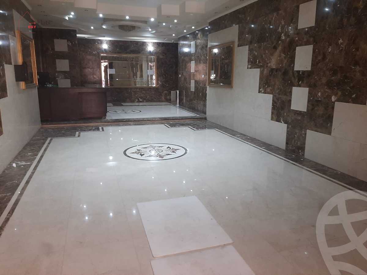 https://aqarmap.com.eg/ar/listing/3876837-for-sale-alexandria-kafr-abdo-sant-giyn-st