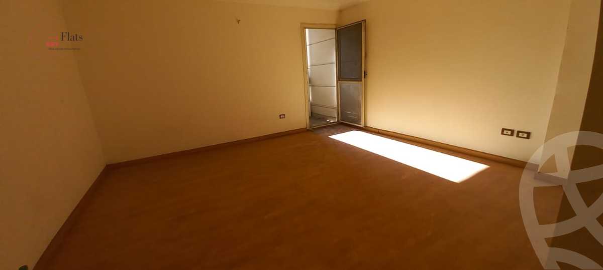 https://aqarmap.com.eg/ar/listing/3876837-for-sale-alexandria-kafr-abdo-sant-giyn-st