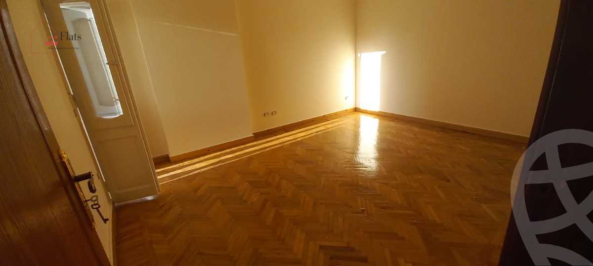 https://aqarmap.com.eg/ar/listing/3876837-for-sale-alexandria-kafr-abdo-sant-giyn-st