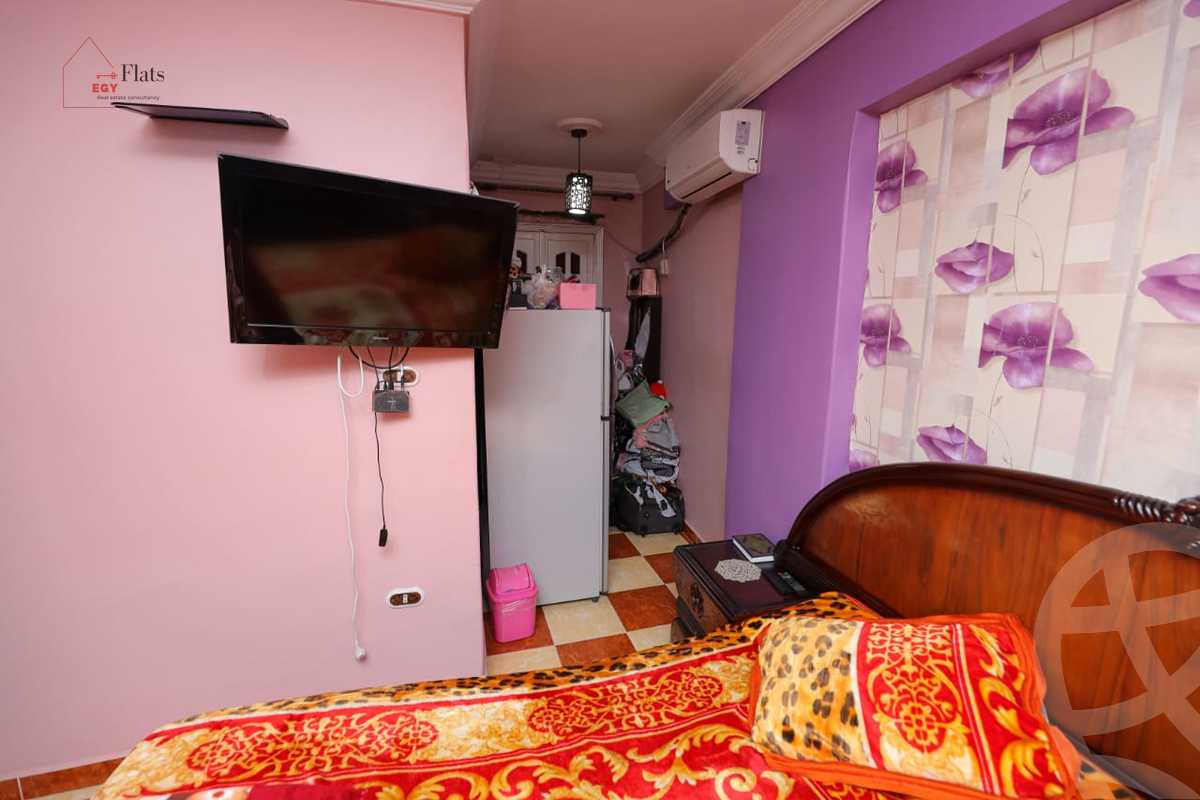 https://aqarmap.com.eg/ar/listing/3753681-for-sale-alexandria-ganaklis-shr-mrtdy-bsh