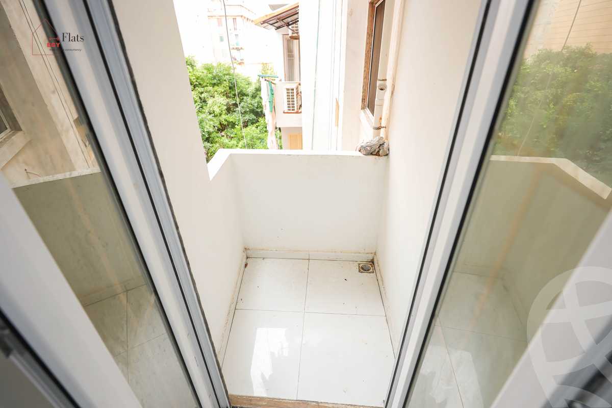 https://aqarmap.com.eg/en/listing/4359674-for-sale-alexandria-kafr-abdo-kafr-abdou-st