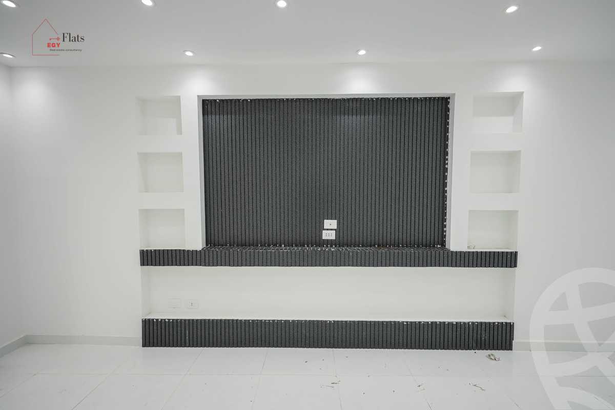 https://aqarmap.com.eg/en/listing/4359674-for-sale-alexandria-kafr-abdo-kafr-abdou-st